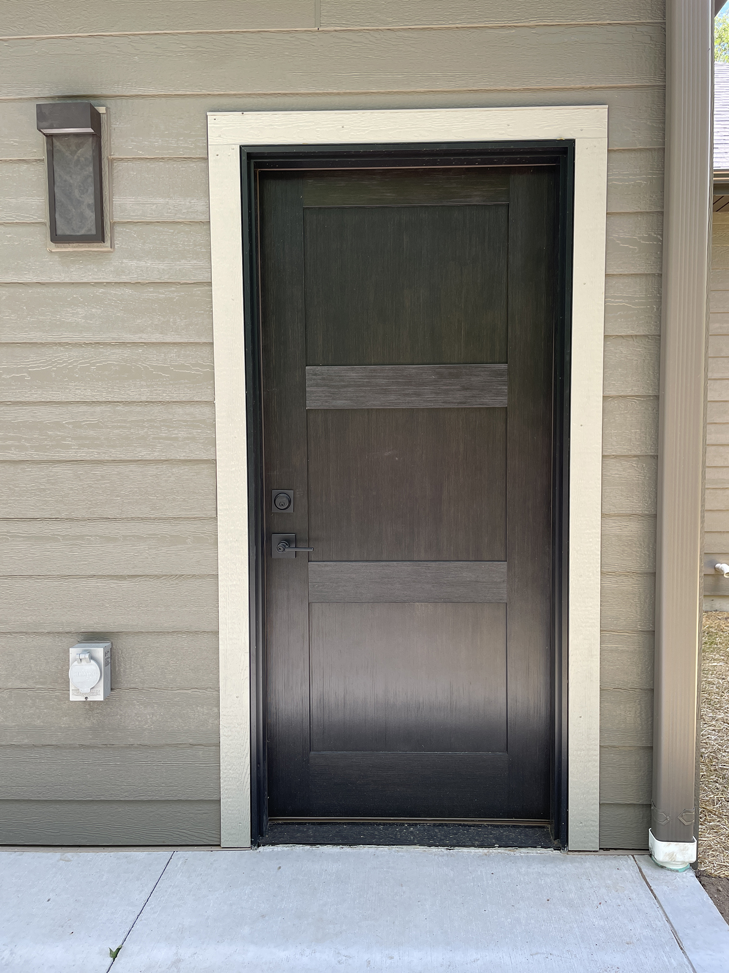 Contemporary Simulated Divided Lite